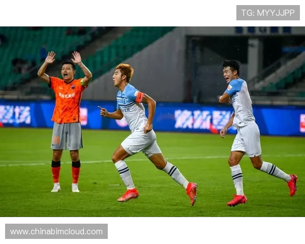 广州足球队在城市联赛中以87分稳居榜首展现强劲实力