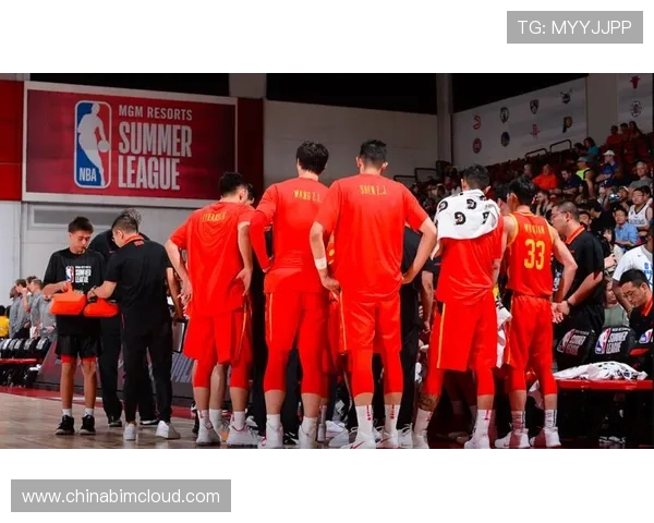 中国男篮与黄蜂精彩对决回放赛场瞬间重温与精彩时刻回顾 中国男篮与黄蜂精彩对决回放赛场瞬间重温与精彩时刻回顾