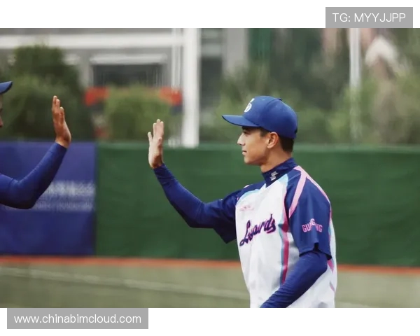 广东猎豹迎战江苏钜马双方实力对决引发球迷热议与期待 广东猎豹迎战江苏钜马双方实力对决引发球迷热议与期待