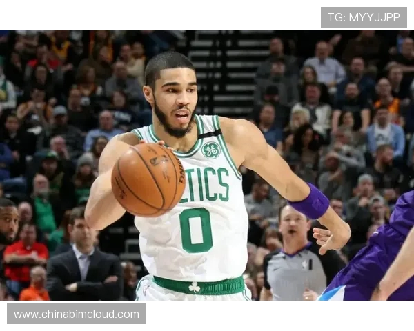 杰森塔图姆如何在NBA赛场上展现领袖魅力与超凡实力