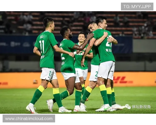 广州足球队强势领跑联赛积分榜85分稳居第一位置